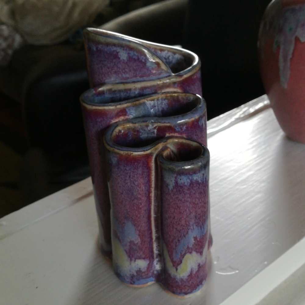 Vase - Picture 2 of 3